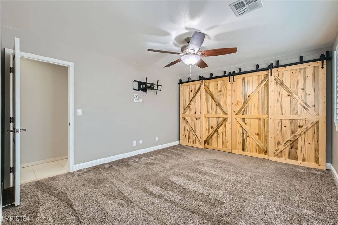 Henderson, NV 89002,382 Cove CT