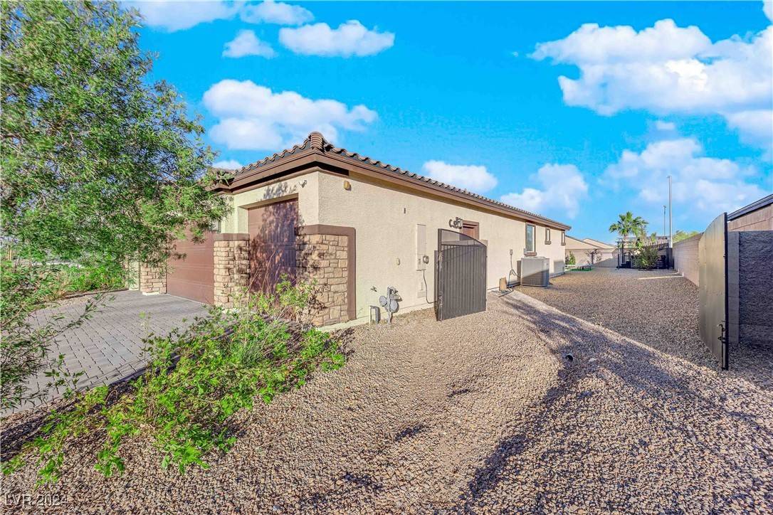Las Vegas, NV 89129,4280 Plumeria Mist ST