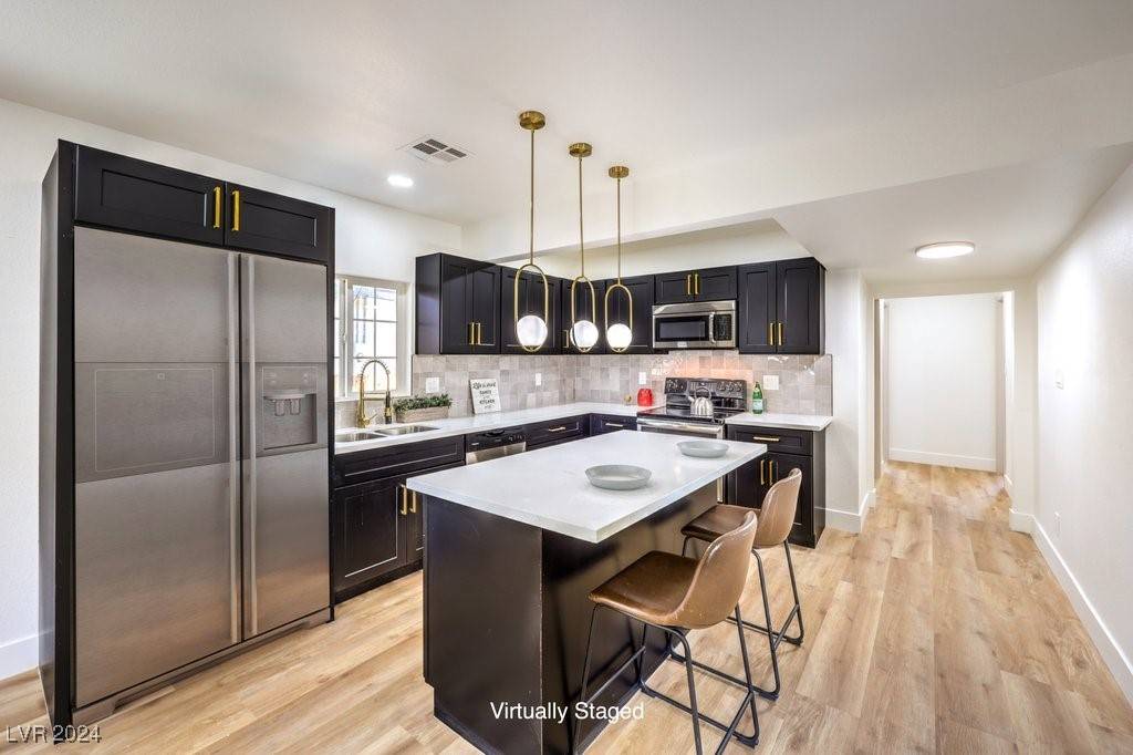 Las Vegas, NV 89104,1008 May AVE
