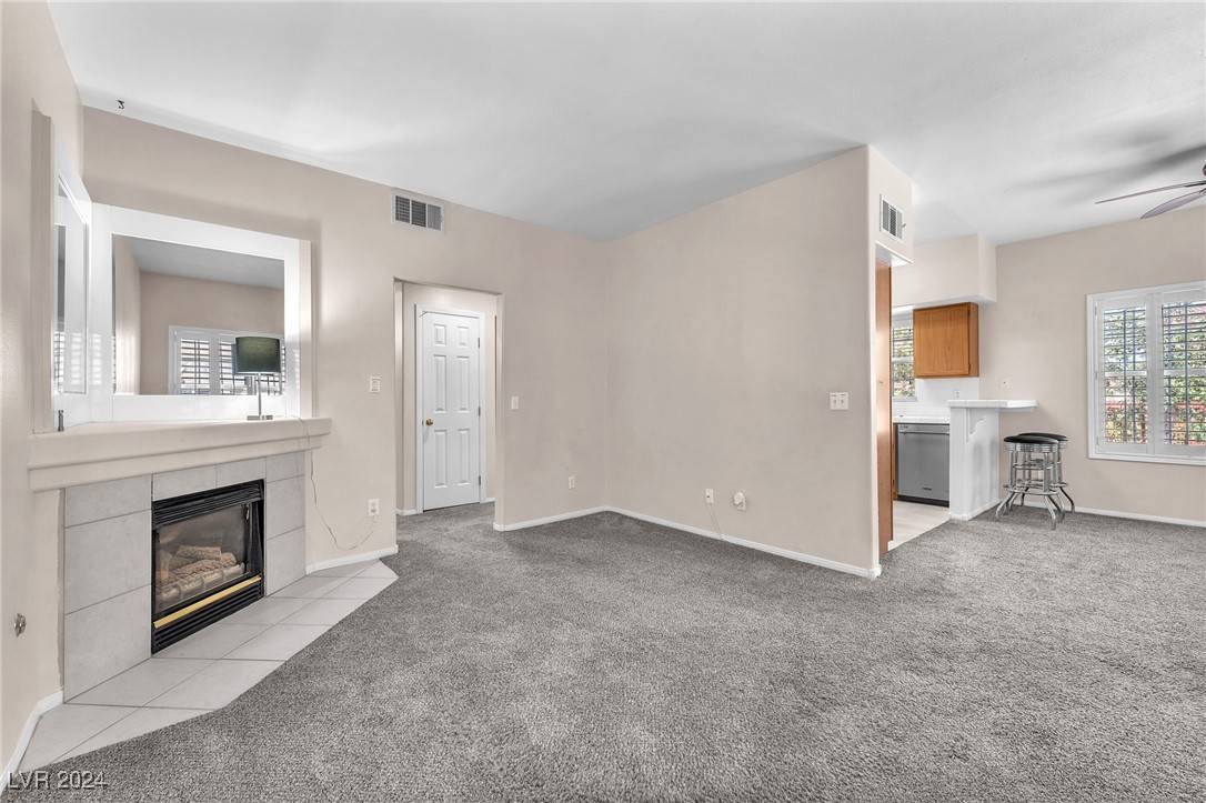 Henderson, NV 89015,520 Arrowhead TRL #1014