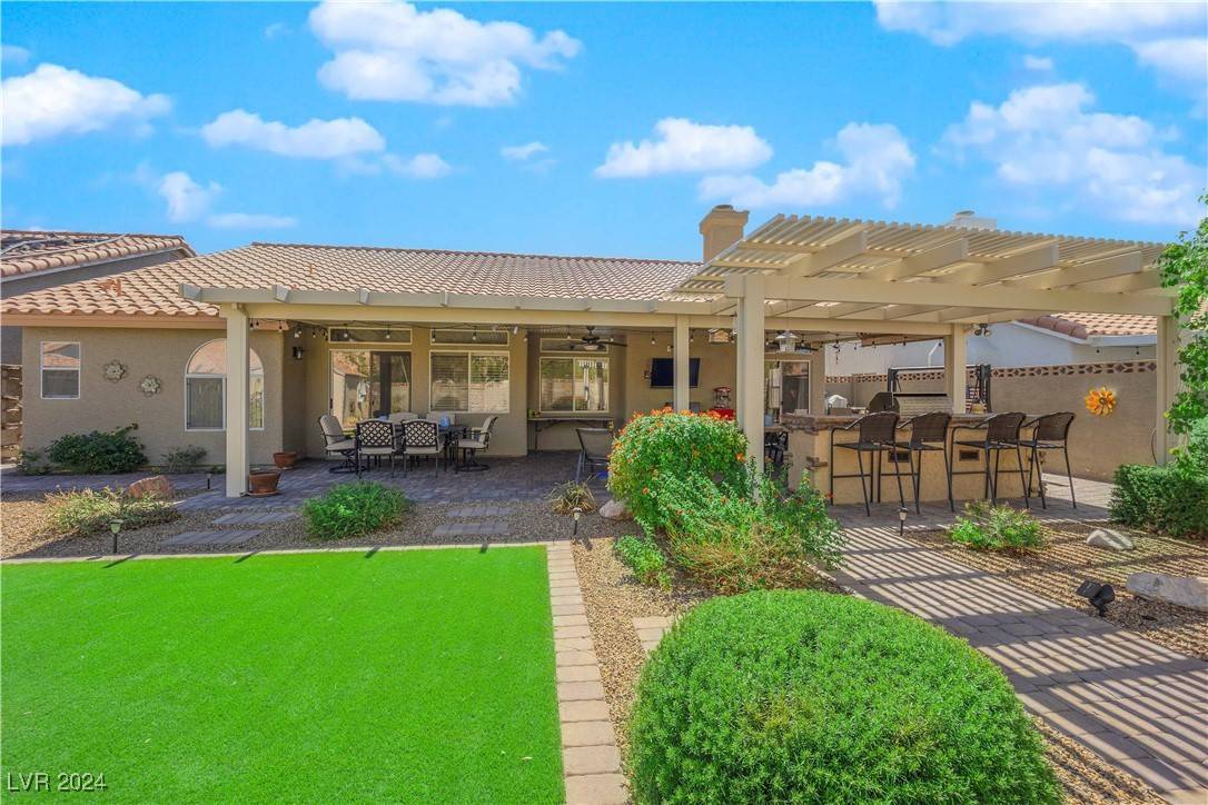 Las Vegas, NV 89113,7872 Southern Roundup CT