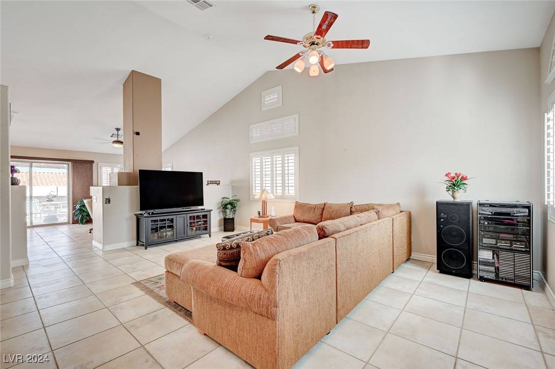 Henderson, NV 89002,123 Tamarack DR