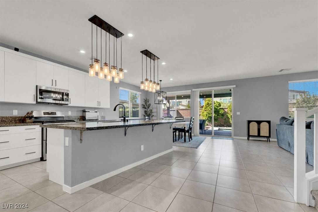 North Las Vegas, NV 89084,6817 Boulder View ST