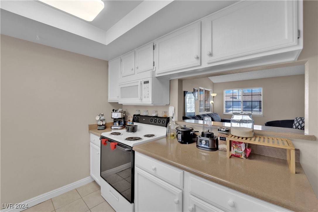 Las Vegas, NV 89122,5420 Centurion CT #202