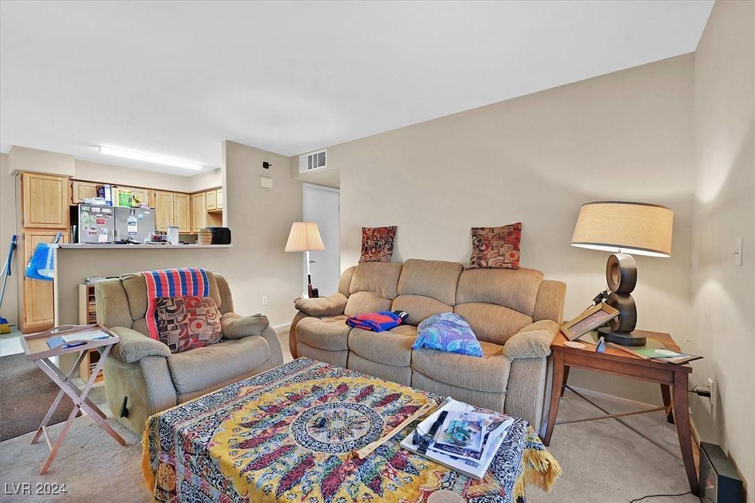 Las Vegas, NV 89122,5710 E Tropicana AVE #1187