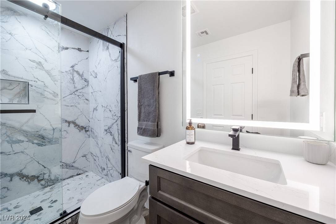 Henderson, NV 89012,540 W Horizon Ridge Pkwy #6201