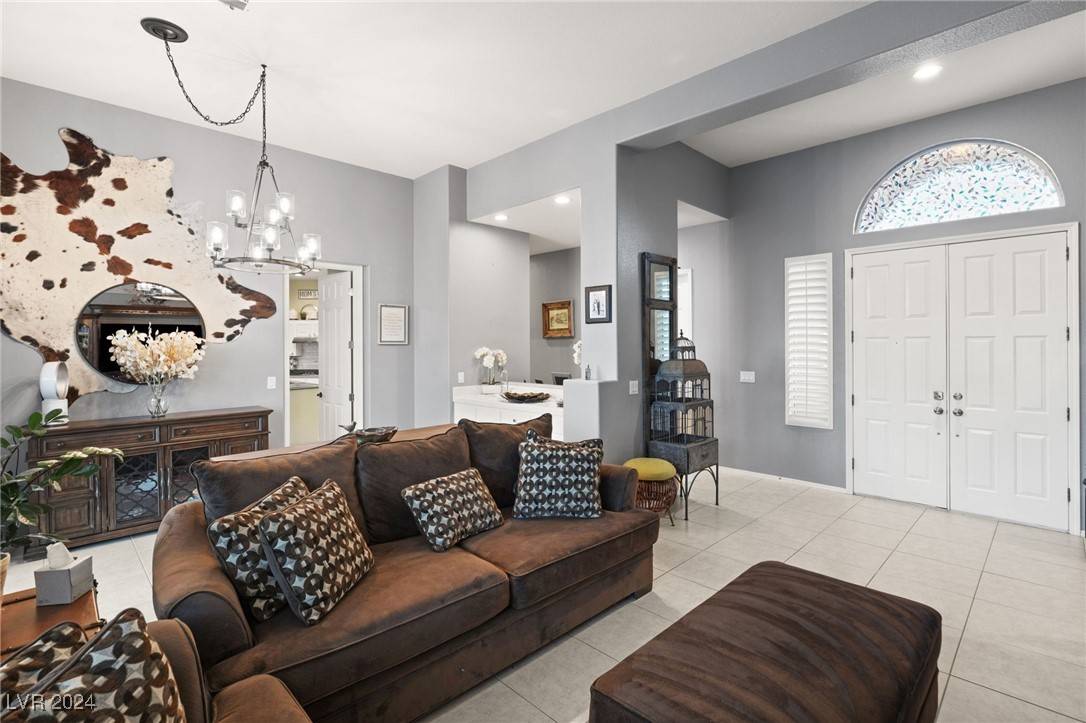 Las Vegas, NV 89108,6208 Foxcroft AVE