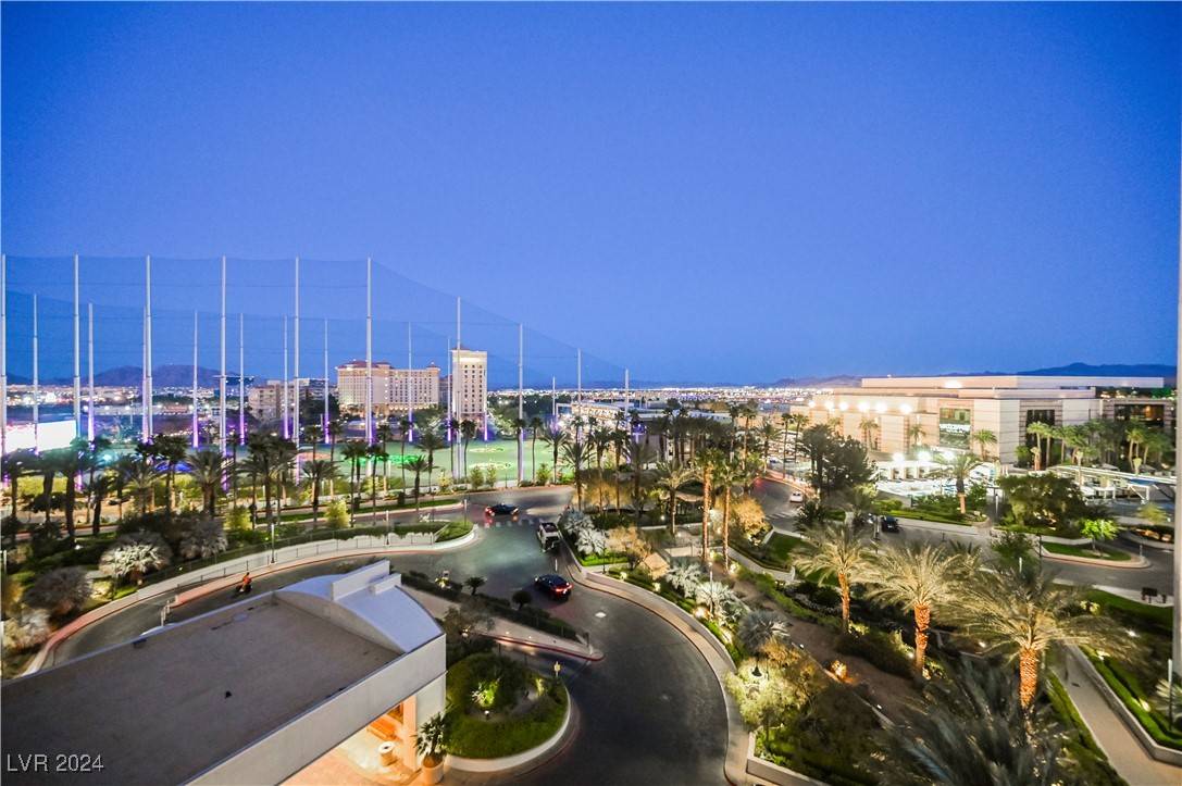 Las Vegas, NV 89109,125 E Harmon AVE #1214