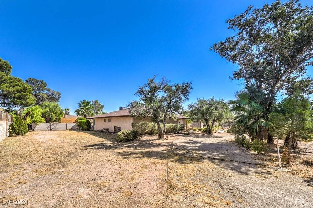 Las Vegas, NV 89146,2880 Red Rock ST