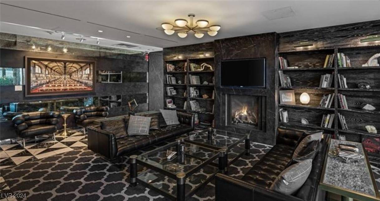 Las Vegas, NV 89103,4471 Dean Martin DR #606