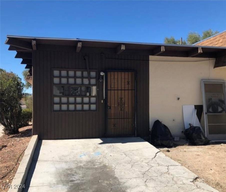 Las Vegas, NV 89121,2639 Heritage DR