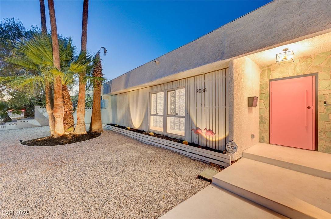 Las Vegas, NV 89169,2038 Sombrero DR