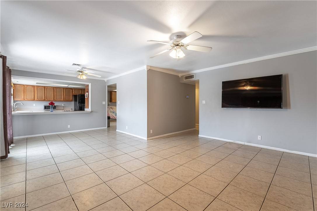 Las Vegas, NV 89107,204 Catalini ST