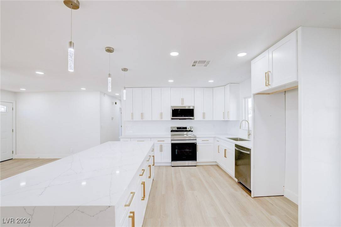 North Las Vegas, NV 89032,4600 San Juan AVE