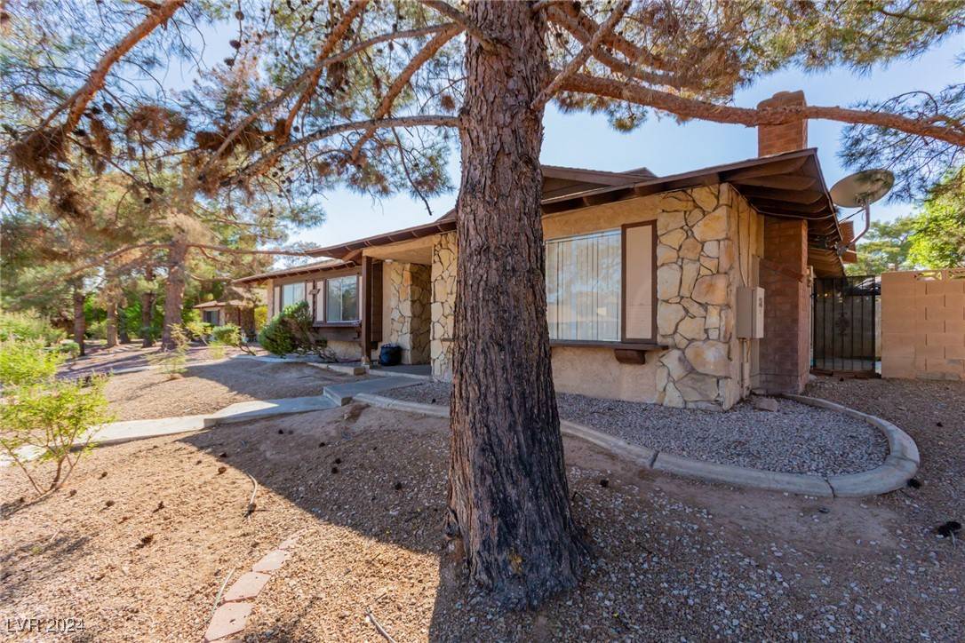 Las Vegas, NV 89121,2701 Kline CIR
