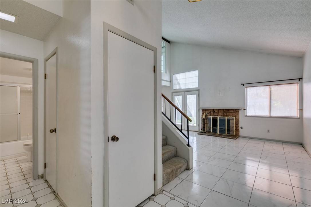 Las Vegas, NV 89142,5825 Bent Branch LN
