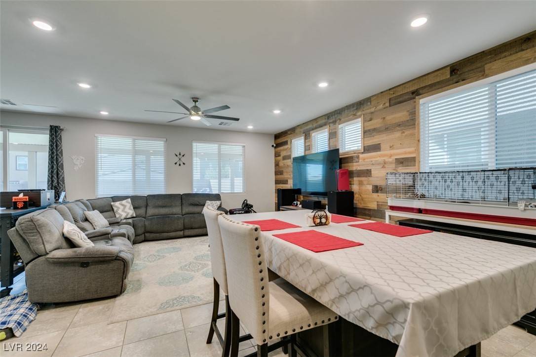 North Las Vegas, NV 89084,4323 Creekside Cavern AVE