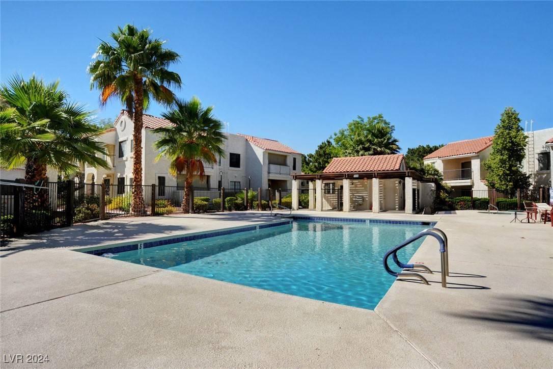 Las Vegas, NV 89103,4860 Nara Vista WAY #104
