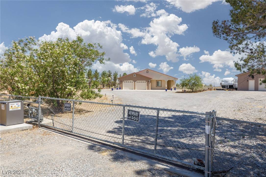 Pahrump, NV 89048,911 Starlight DR