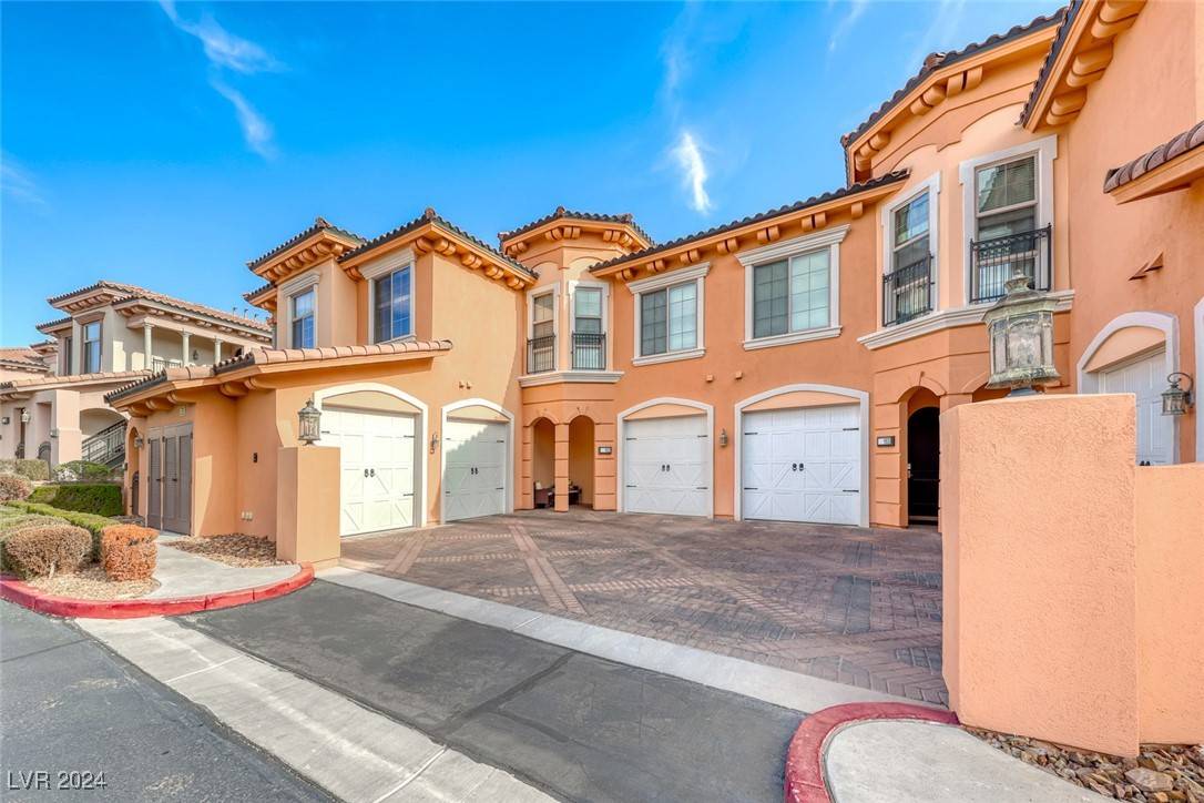 Henderson, NV 89011,22 Via Vasari #101