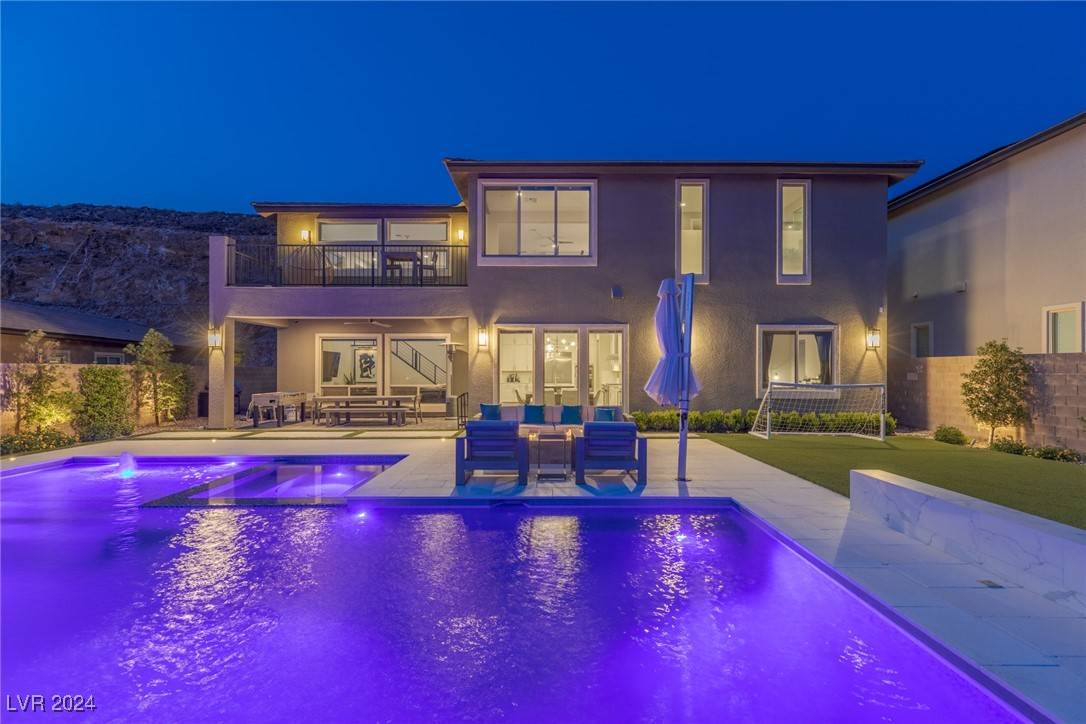 Henderson, NV 89052,2141 King Crest CT
