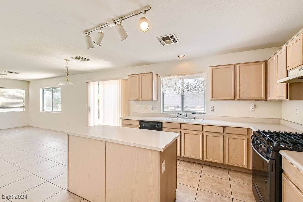 Las Vegas, NV 89130,6229 Valley Grove CT