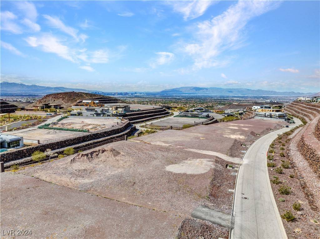 Henderson, NV 89012,35 Boulderback DR