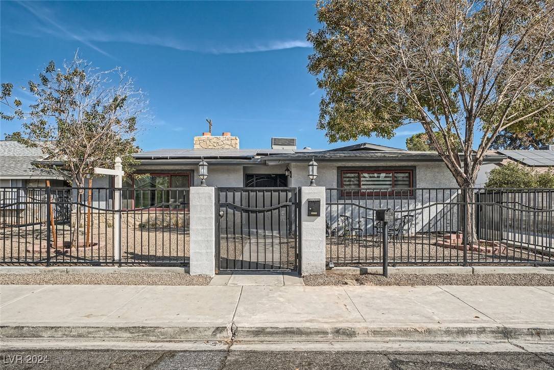 Las Vegas, NV 89107,716 Starks DR