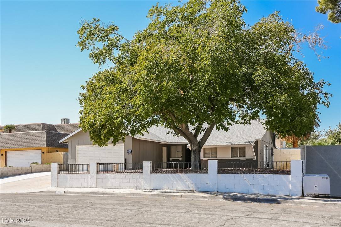 Las Vegas, NV 89121,3055 Garnet CT
