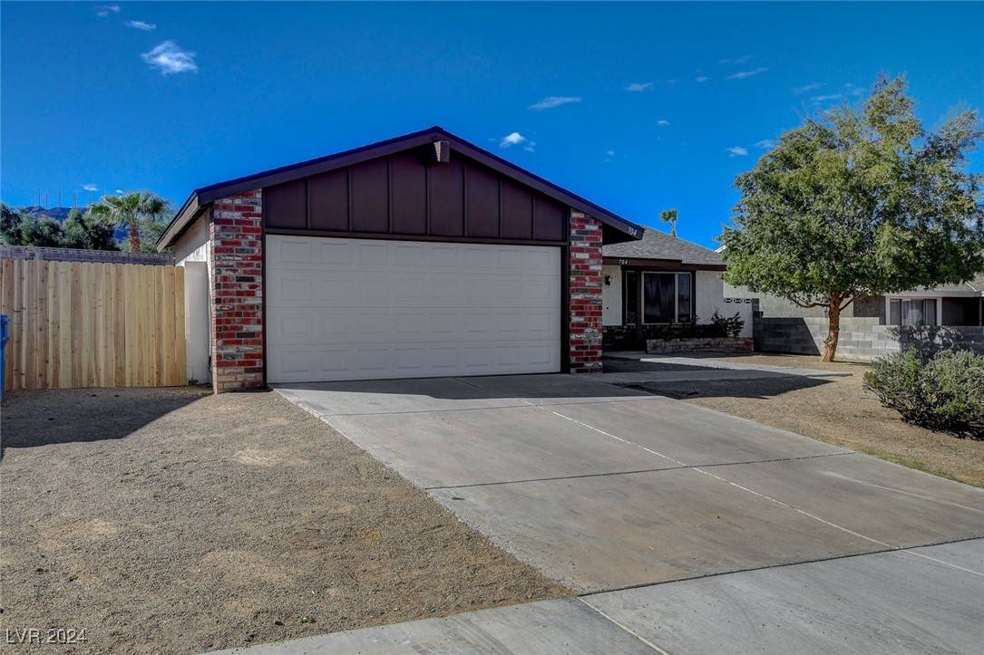 Henderson, NV 89002,704 Greenway RD