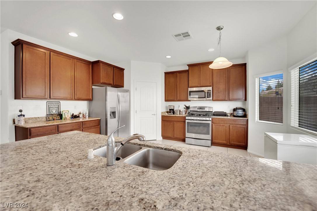 Las Vegas, NV 89147,8212 Minots Ledge AVE
