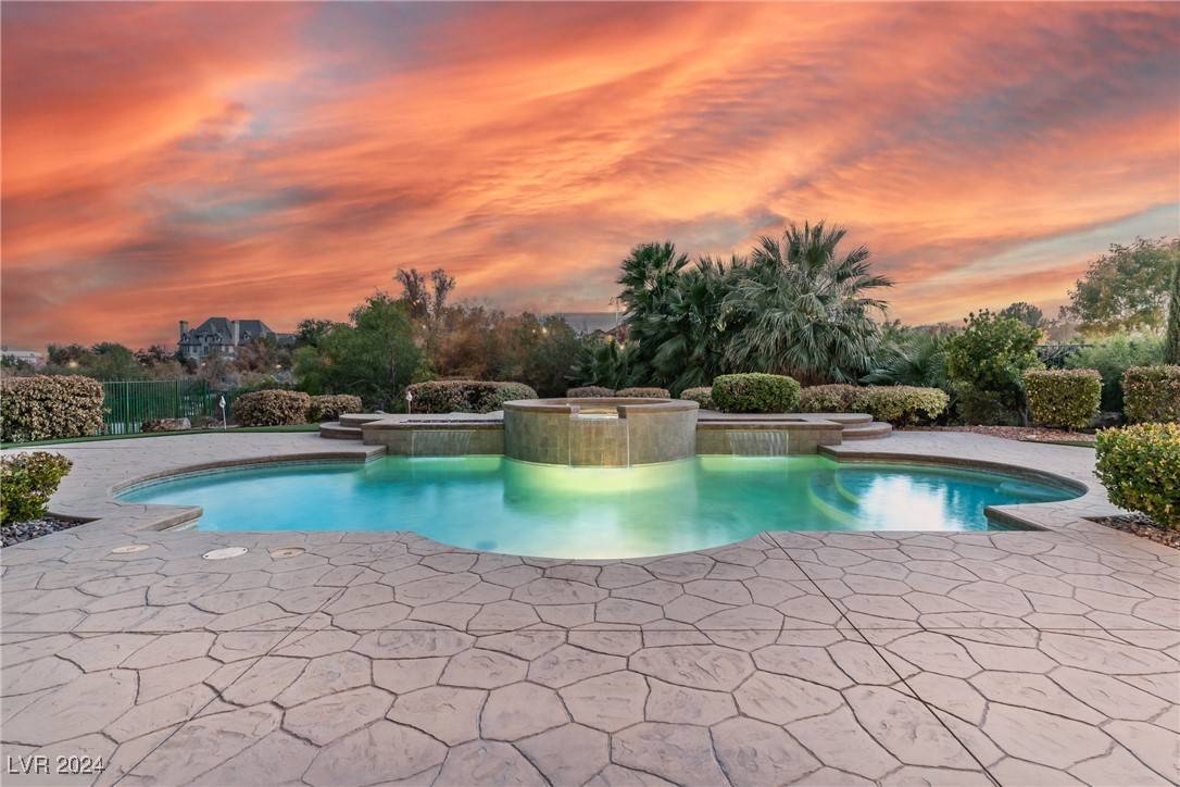 Las Vegas, NV 89145,9621 Verlaine CT