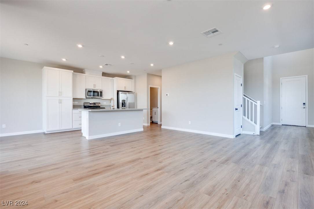 Las Vegas, NV 89139,4384 Tallow Falls AVE