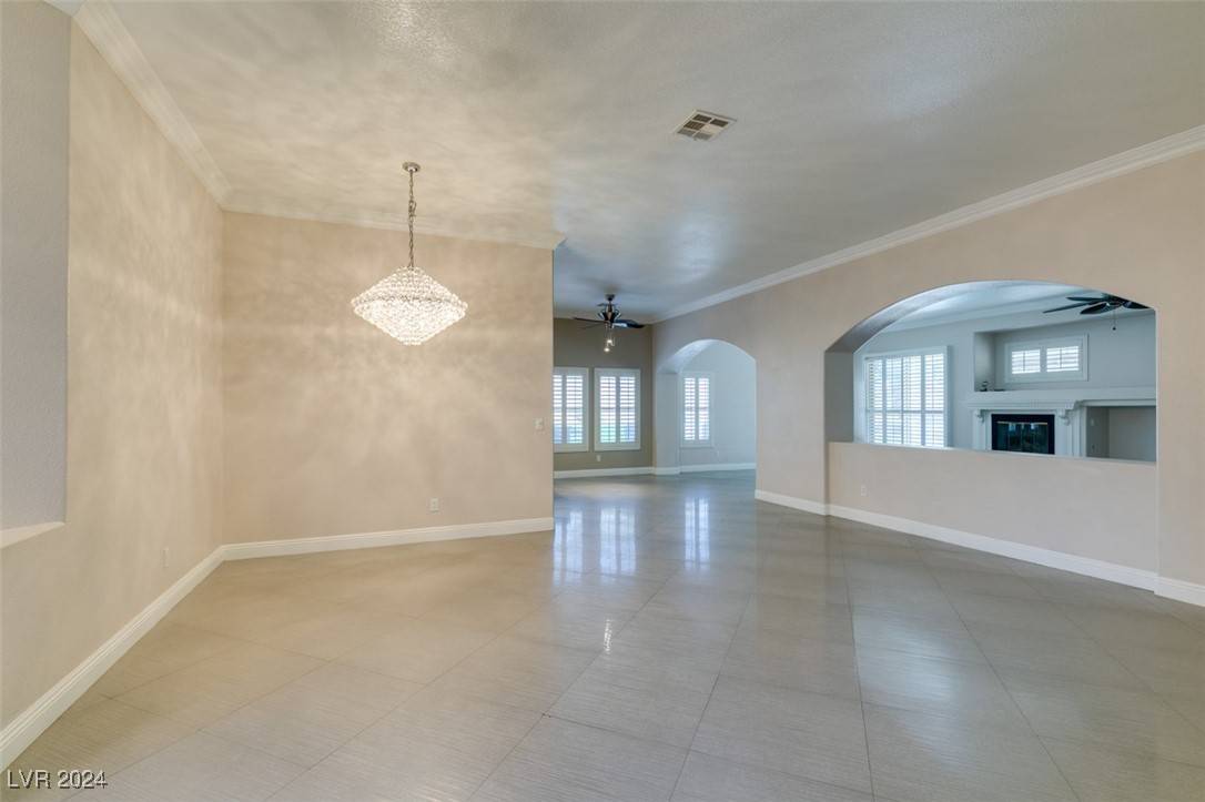 Las Vegas, NV 89110,492 Sunset Villa DR