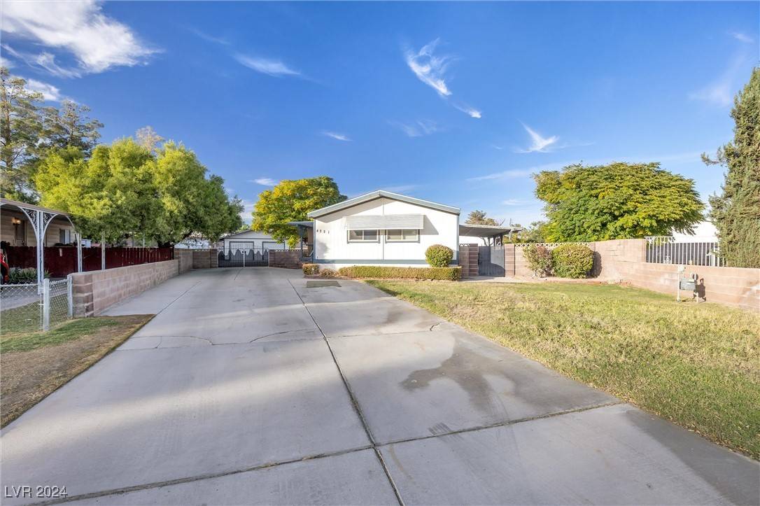 Las Vegas, NV 89108,4221 Begonia CT