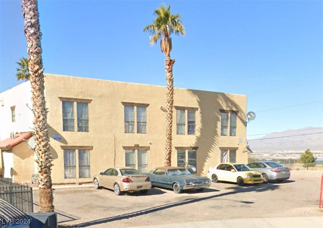 Las Vegas, NV 89156,2389 Exeter DR #1