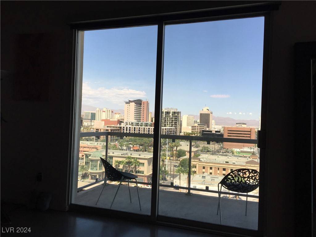 Las Vegas, NV 89101,900 Las Vegas BLVD #813