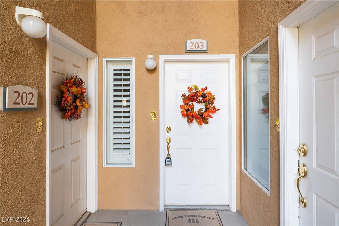 Las Vegas, NV 89128,1613 Cardinal Bluff DR #203