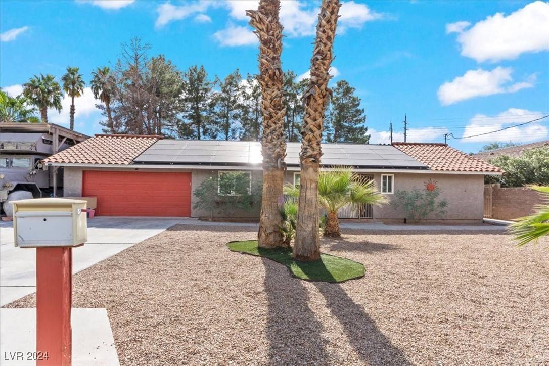 Las Vegas, NV 89121,3353 E Rochelle AVE