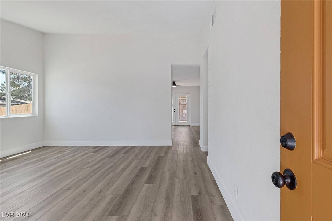 Las Vegas, NV 89108,5801 La Jolla WAY
