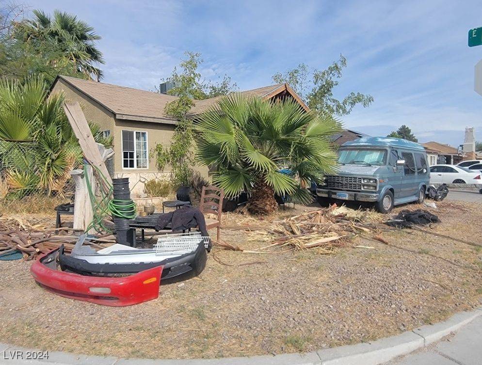 Las Vegas, NV 89101,240 S 16th ST