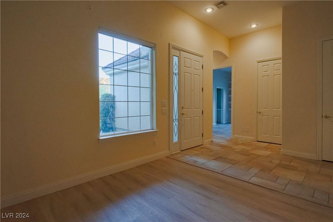 Las Vegas, NV 89145,9717 Camden Hills AVE