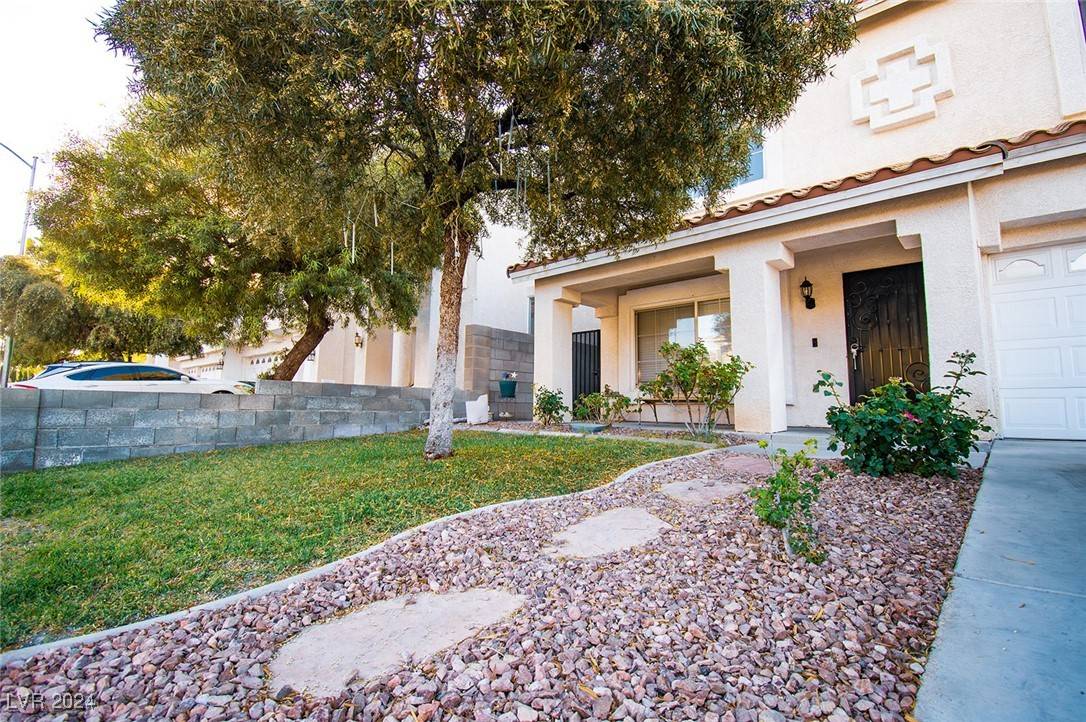 Las Vegas, NV 89183,564 Campus Oaks CT