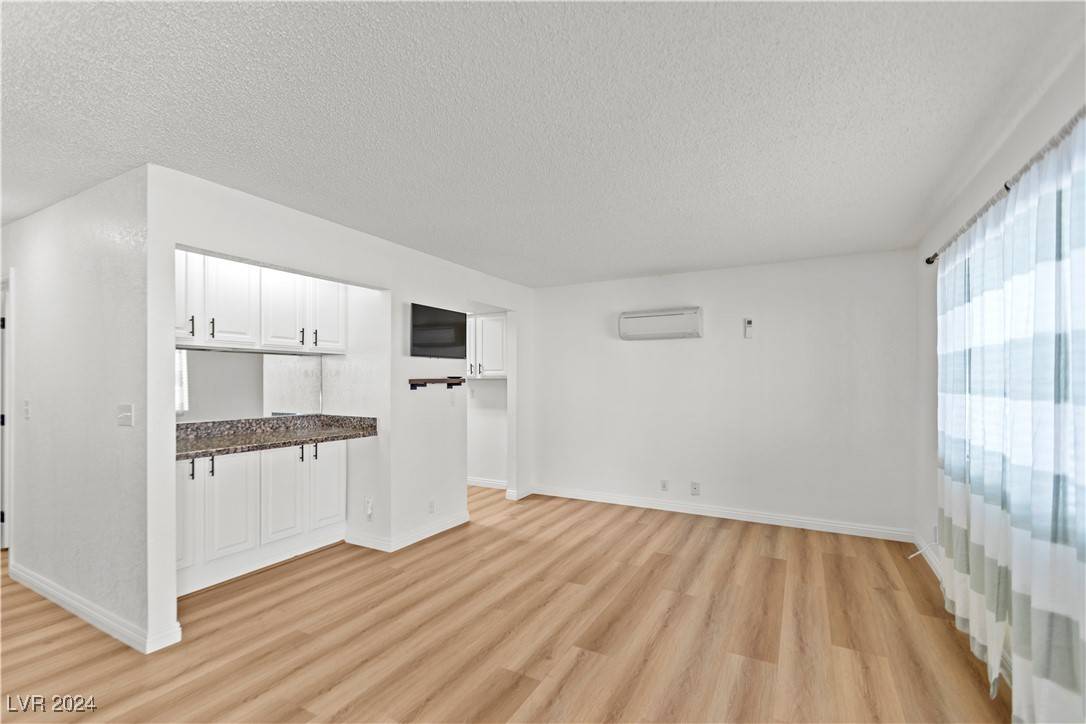 Las Vegas, NV 89107,100 S Crestline DR #62