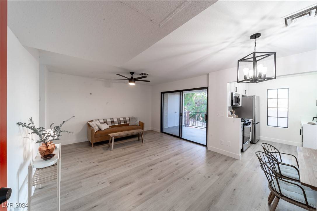 Las Vegas, NV 89103,4724 Nara Vista WAY #204
