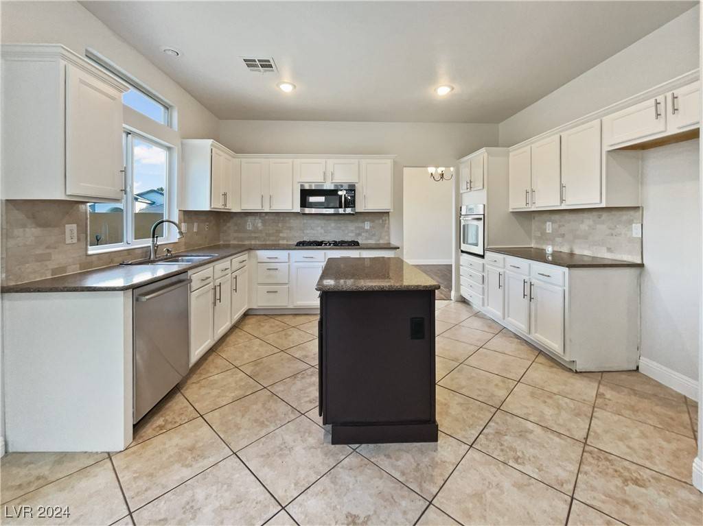 Las Vegas, NV 89131,7942 Quail Mountain LN