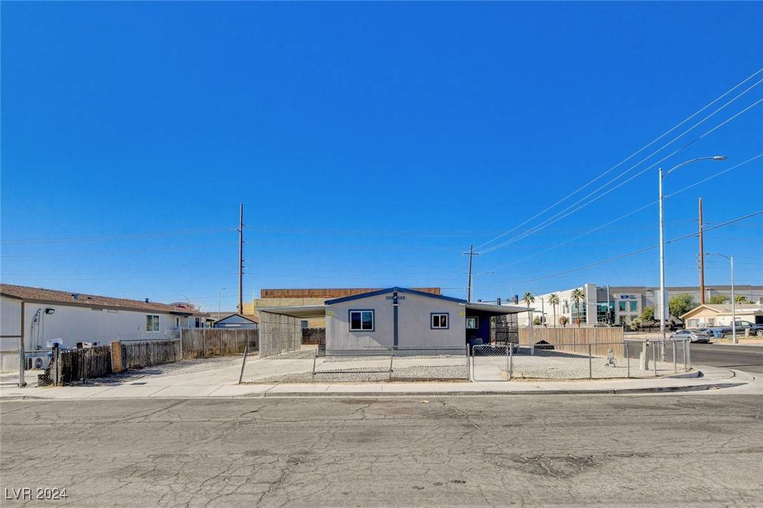 Las Vegas, NV 89115,3593 Marquette DR