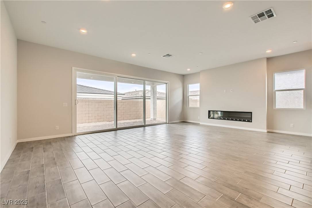Henderson, NV 89011,853 Bittern Lake ST