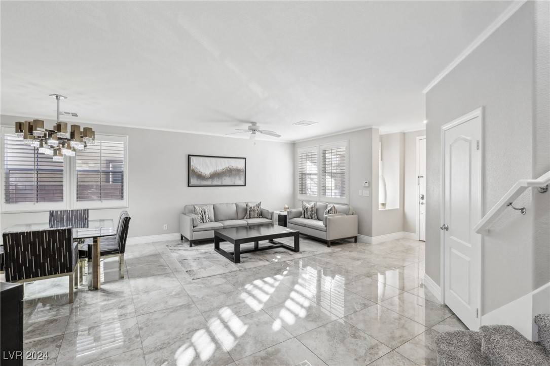 Henderson, NV 89002,22 Tuber Rose CT