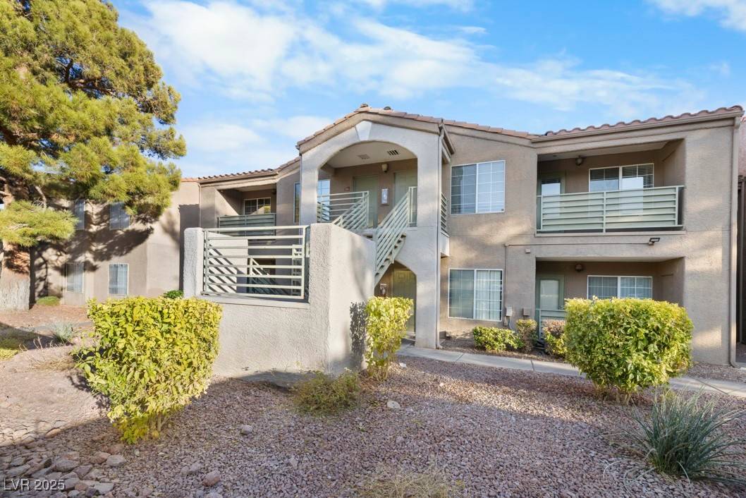 Las Vegas, NV 89128,2130 Sealion DR #207